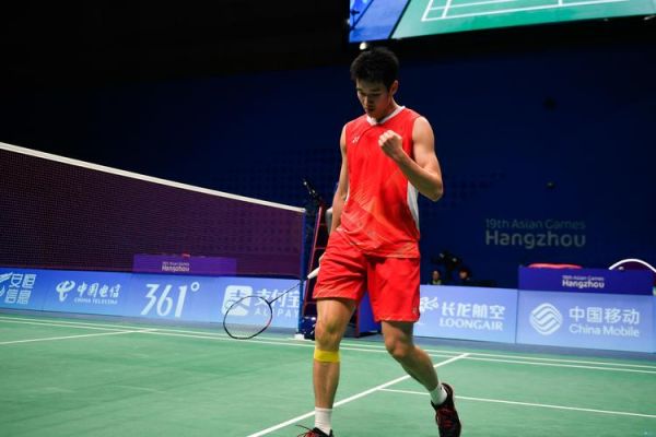 几乎保持两 几乎保持两